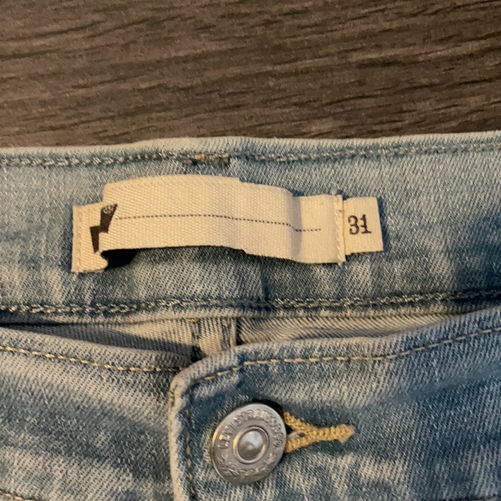 Levi’s size 31 light blue, red tag cuffed shorts Casual Basic Minimalist Core - Picture 2 of 5